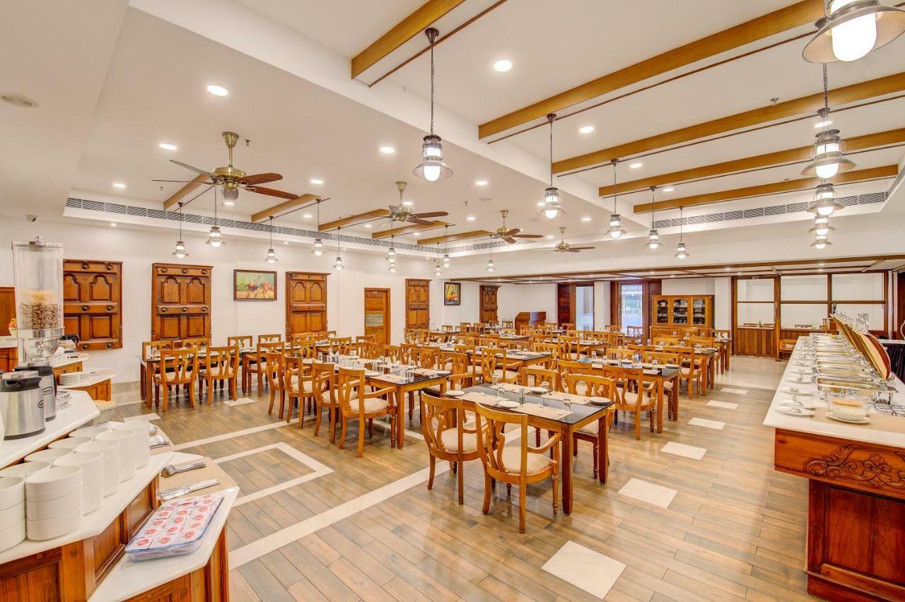 Hotel Sterling Guruvāyūr Zewnętrze zdjęcie
